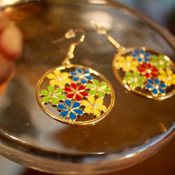 New 18K Gold plated Colorful flower hoop earrings - Picture 7 of 8